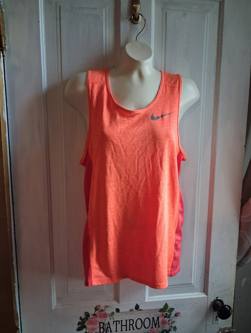 Nike Coral and Pink Women's Athletic Tank Top with Swoosh Size Small